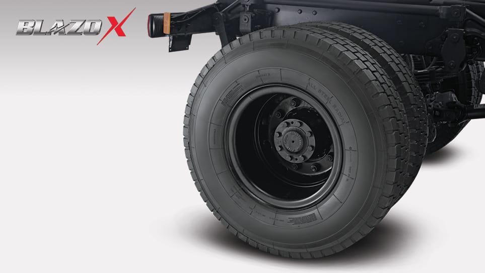 Mahindra Blazo X 35